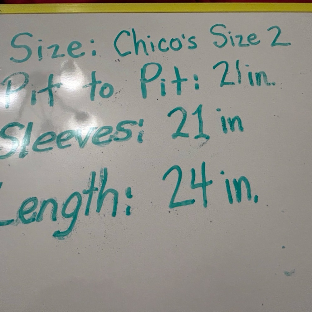 Chico’s Size 2, button down shirt - Picture 6 of 6